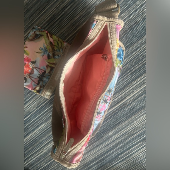 LeSportsac Hawaii Print Classic Hobo Bag Floral Hibiscus Print - Picture 4 of 7